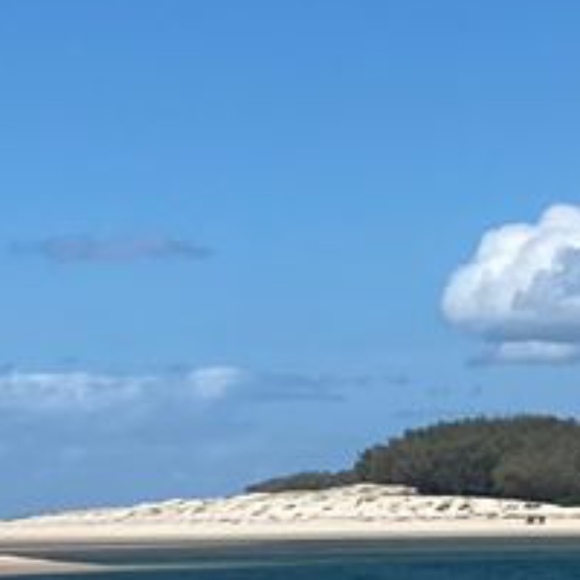 Meet your Posher, Sarah - Picture 1 of 1